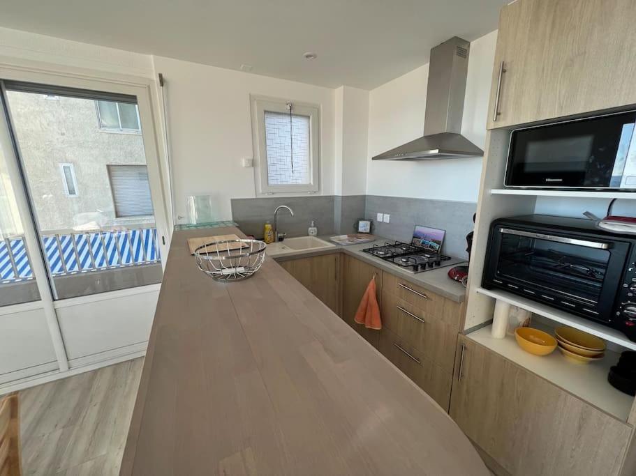 Le Carrousel - Apt Vue Mer - Plage A 10 M - Clim - Wifi Canet-en-Roussillon Exteriér fotografie